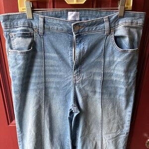 Wide Leg Faded Jeans